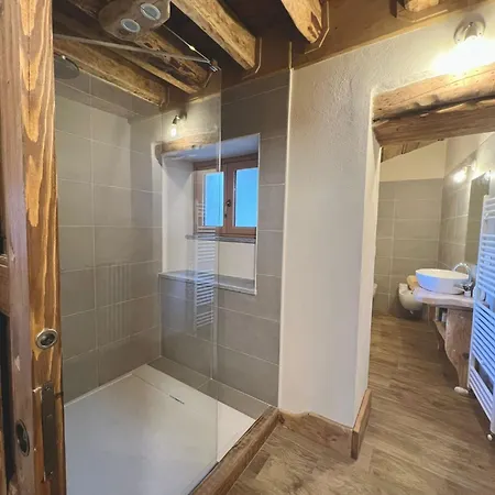 Zeli E Old Apartment