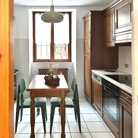 Zeli E Old Apartment *